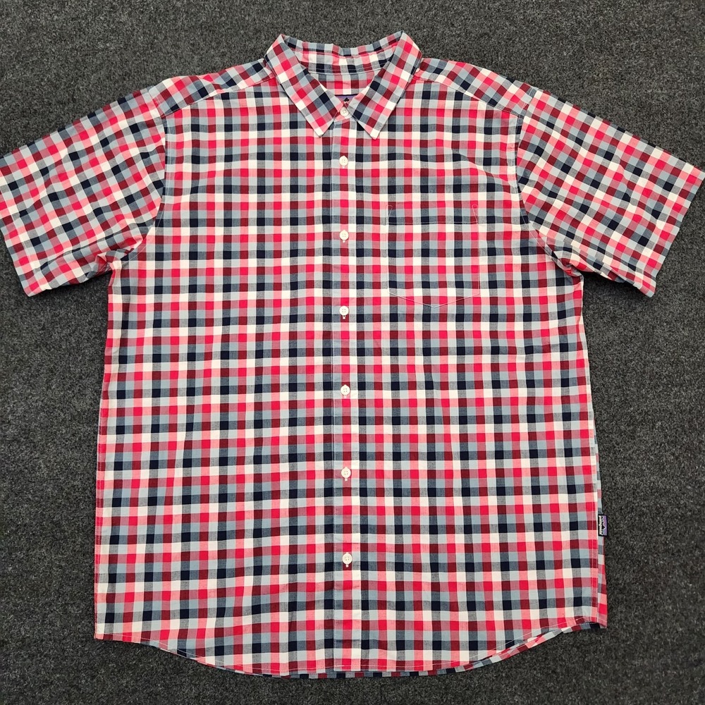 Patagonia Mens Large Short Sleeve Shirt Plaid Button Up Organic Cotton Red Blue